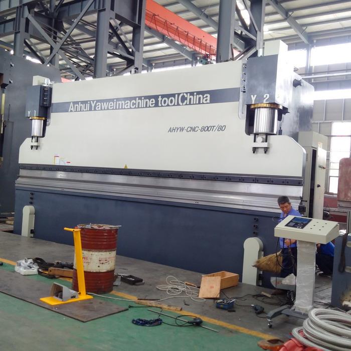 Ahyawei AHYW Suuri 8m800T CNC -jarrupuristin
