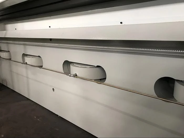 Yawei CNC Hydraulic pressbrake crowning table made in china