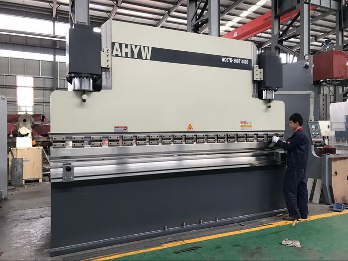 AHYW Yawei 300T4M 2 axis press brake E21 metal bending controller china supplier