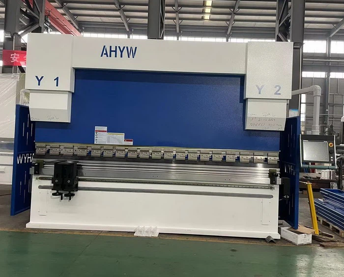 Ahyw Yawei China CNC Press -jarru 320T4M 6 AXIS DA66T MUUNTELU